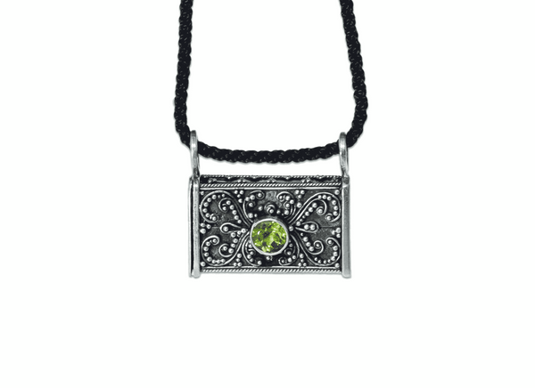 Kaya Wealth Manifestation Locket – Peridot Treasure Chest Necklace