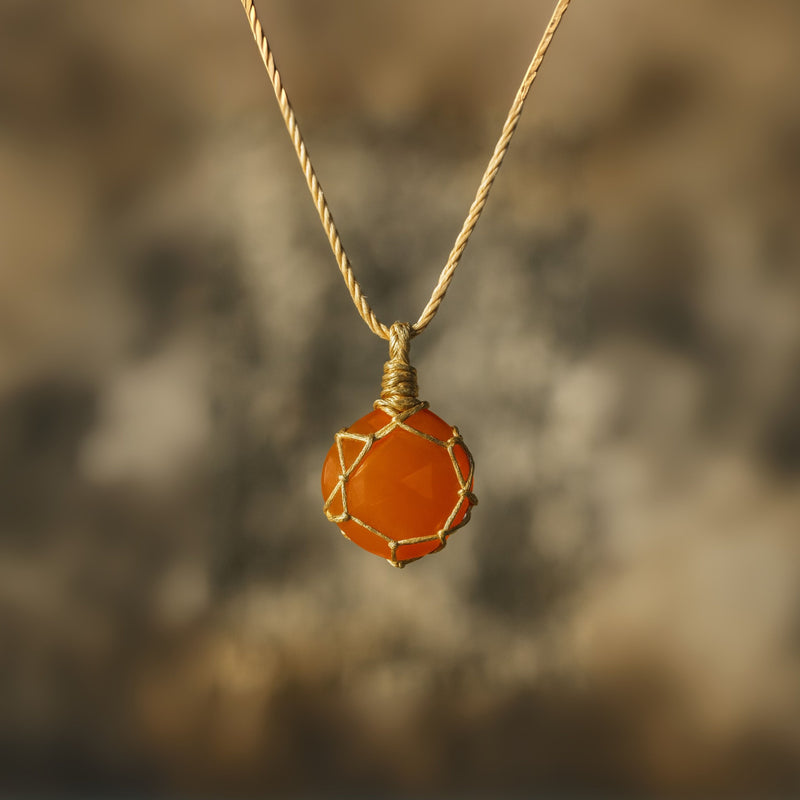 Metal-Free Carnelian Necklace – Creative & Confident Energy
