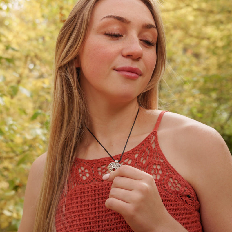 Cinta Love Manifestation Locket – Garnet Heart Necklace for Love