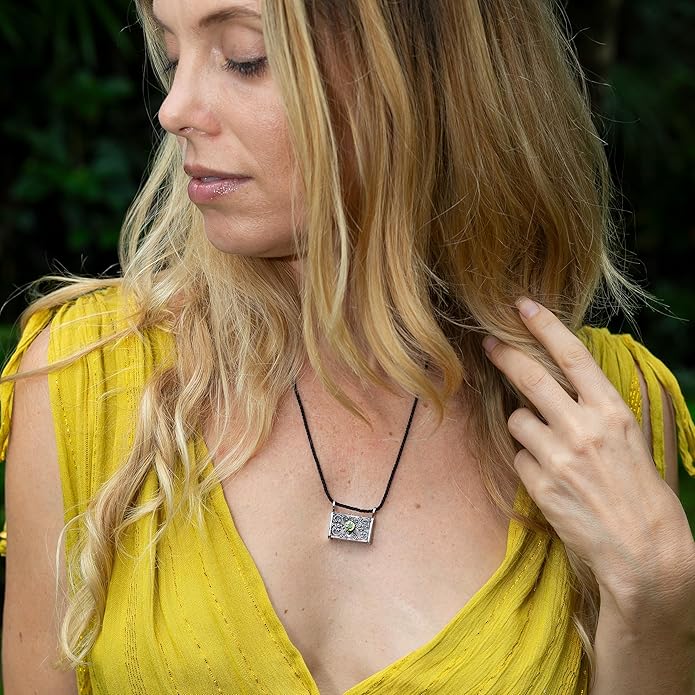 Kaya Wealth Manifestation Locket – Peridot Treasure Chest Necklace