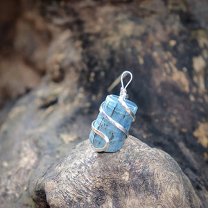 Blue Cr-rich Kyanite Pendant